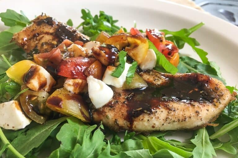 Poitrine de poulet papillon à la mozzarella avec glaçage balsamique